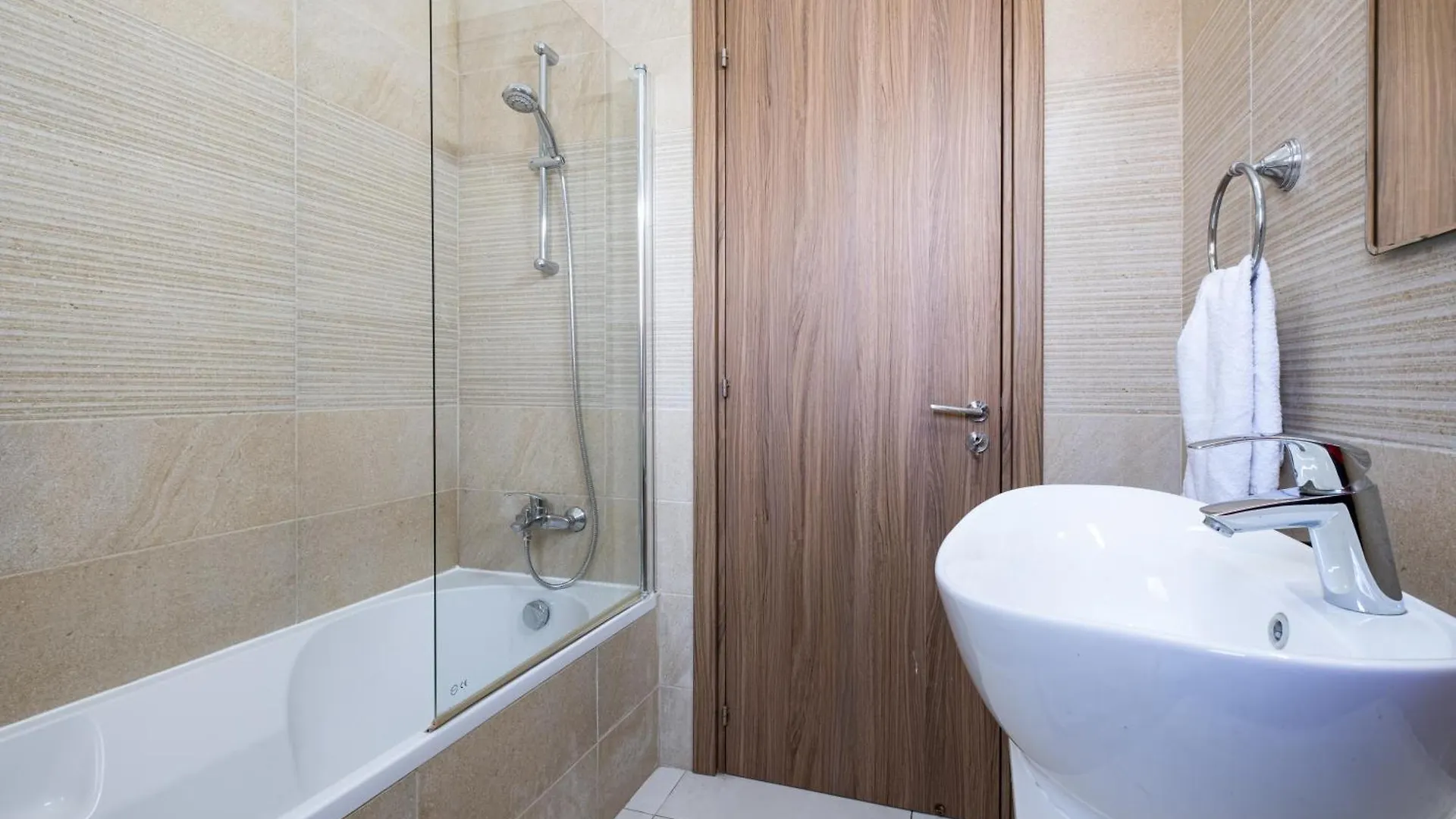 Apartment Downtown 2 Bedroom Penthouse Larnaca
