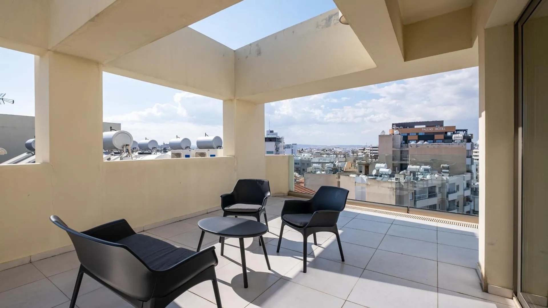 Apartment Downtown 2 Bedroom Penthouse Larnaca