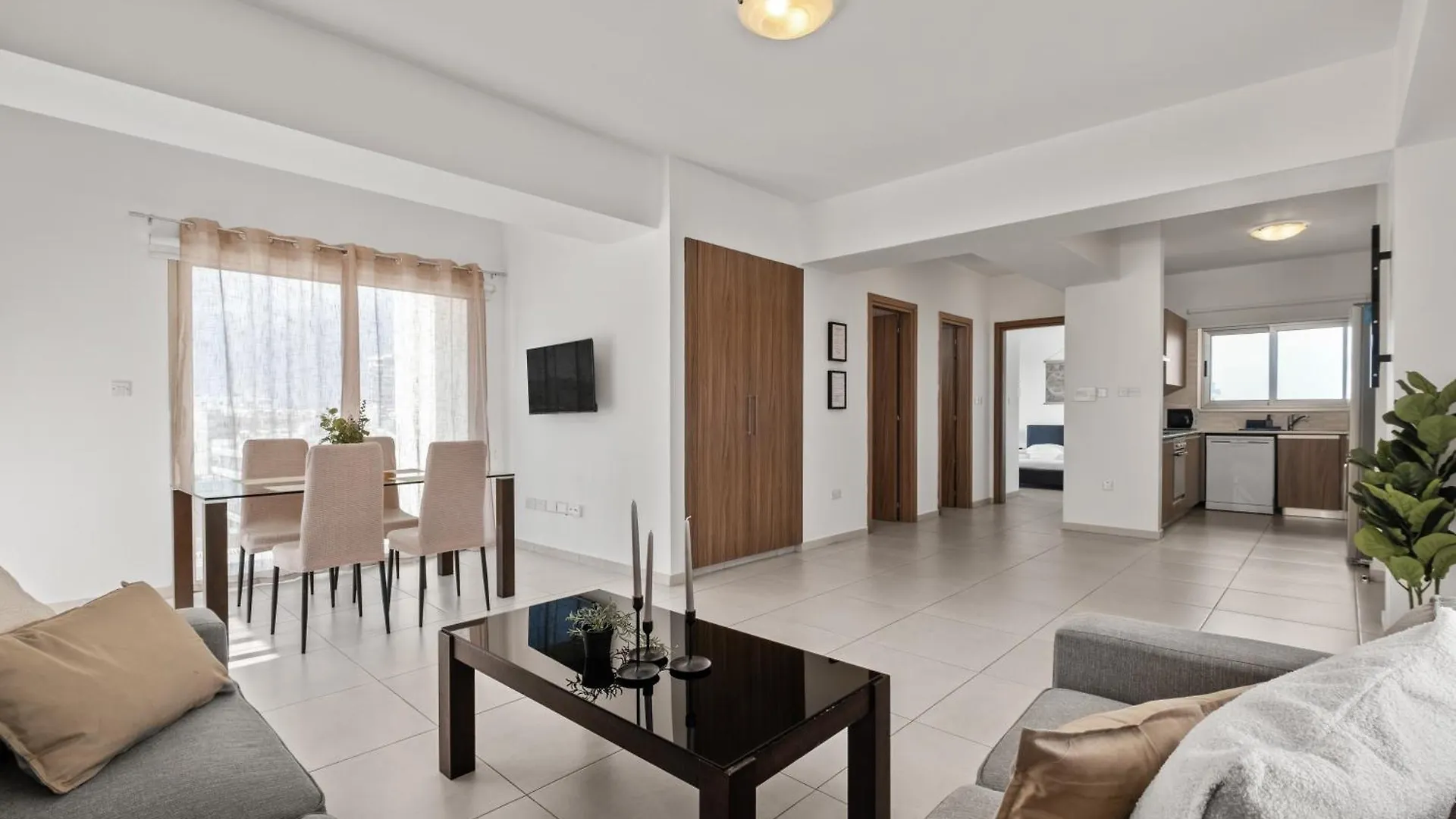 Apartment Downtown 2 Bedroom Penthouse Larnaca